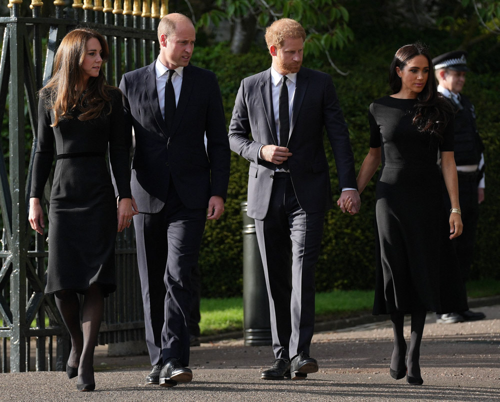 The Prince and Princess of Wales and The Duke and Duchess of Sussex view the tributes left after the Death of Queen Elizabeth II, at Windsor Castle, Windsor, Berkshire, UK, on the 10th September 2022. 10 Sep 2022 Pictured: The Prince and Princess of Wales and The Duke and Duchess of Sussex view the tributes left after the Death of Queen Elizabeth II, at Windsor Castle, Windsor, Berkshire, UK, on the 10th September 2022. Photo credit: James Whatling / MEGA TheMegaAgency.com +1 888 505 6342 (Mega Agency TagID: MEGA894272_004.jpg) [Photo via Mega Agency]