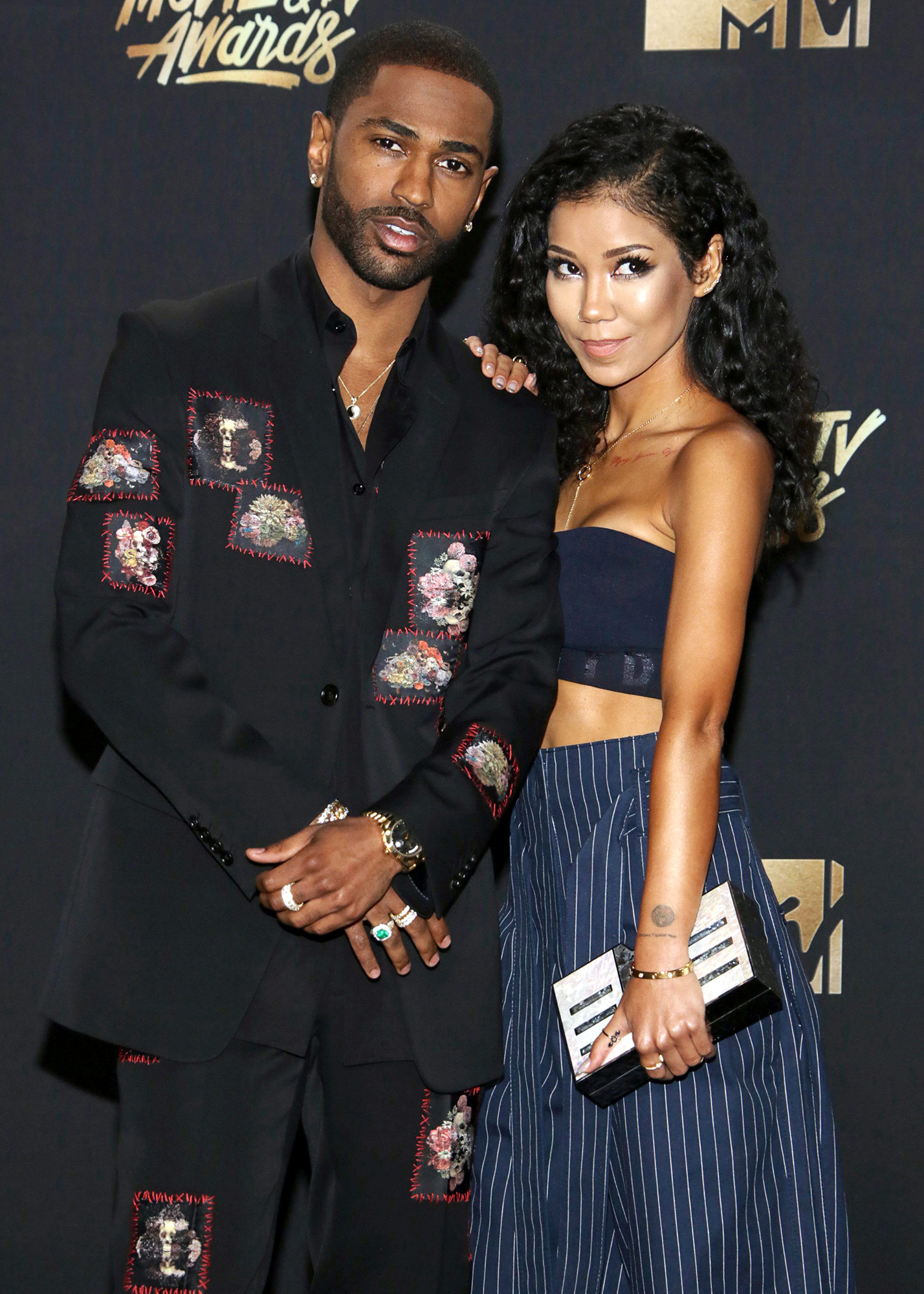 Jhene Aiko Is Pregnant, Expecting 1st Child With Longtime Partner Big Sean: Report